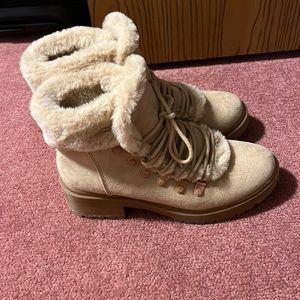 Winter combat boots